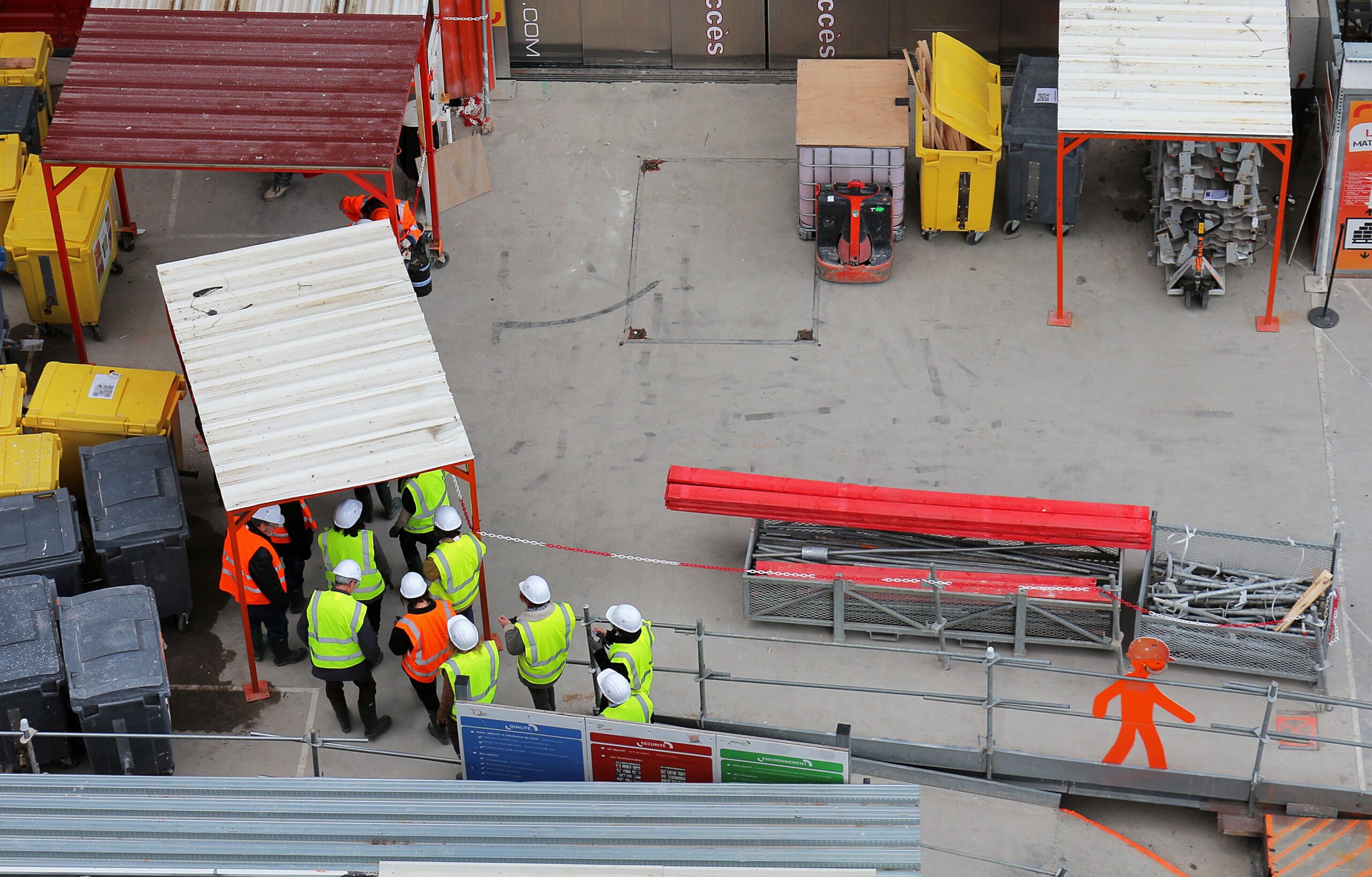 Intérim BTP à Paris, équipe de chantier en action - Planet Inter
